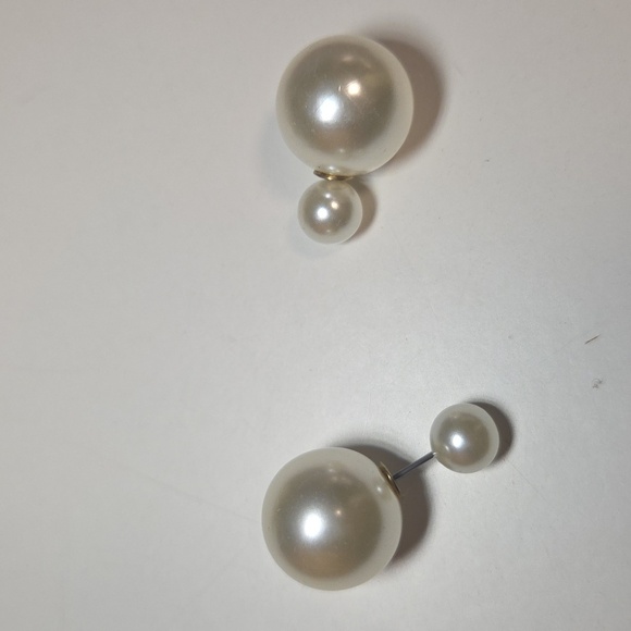 New Pearl Earrings - Picture 3 of 6